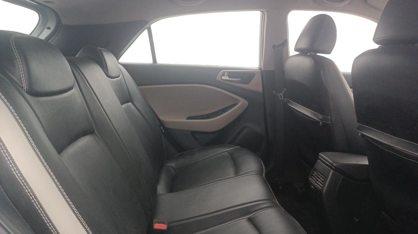 2019 Hyundai Elite i20 SPORTZ PLUS  1.2 CVT, Petrol, Automatic, 57,497 km, Right Side Rear Door Cabin