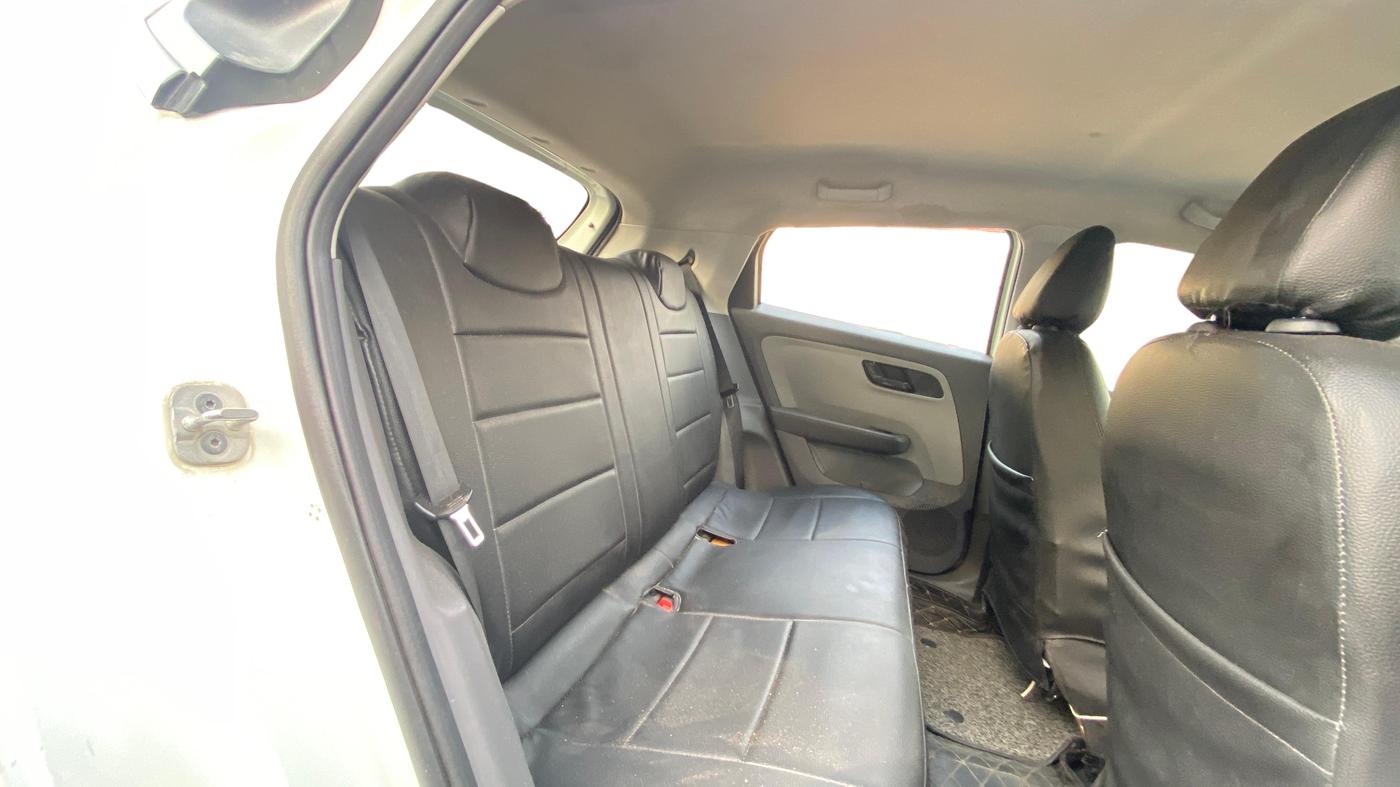 2020 Tata ALTROZ XT PETROL, Petrol, Manual, 1,23,702 km, Right Side Rear Door Cabin