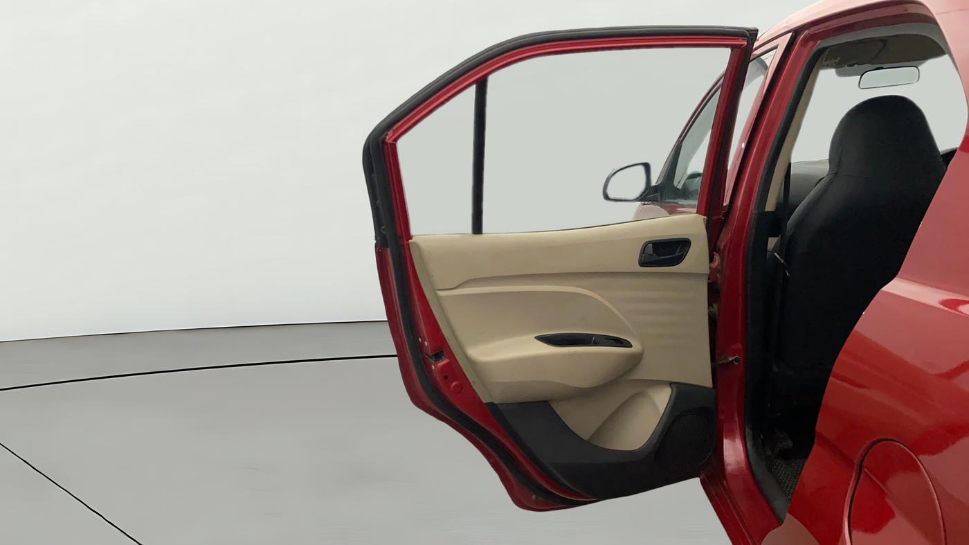 2022 Hyundai NEW SANTRO MAGNA EXECUTIVE CNG, CNG, Manual, 88,216 km, LHS Rear Door