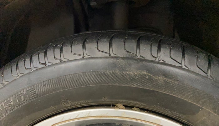 2022 Tata NEXON XM SUNROOF PETROL, Petrol, Manual, 33,147 km, Left Front Tyre Tread