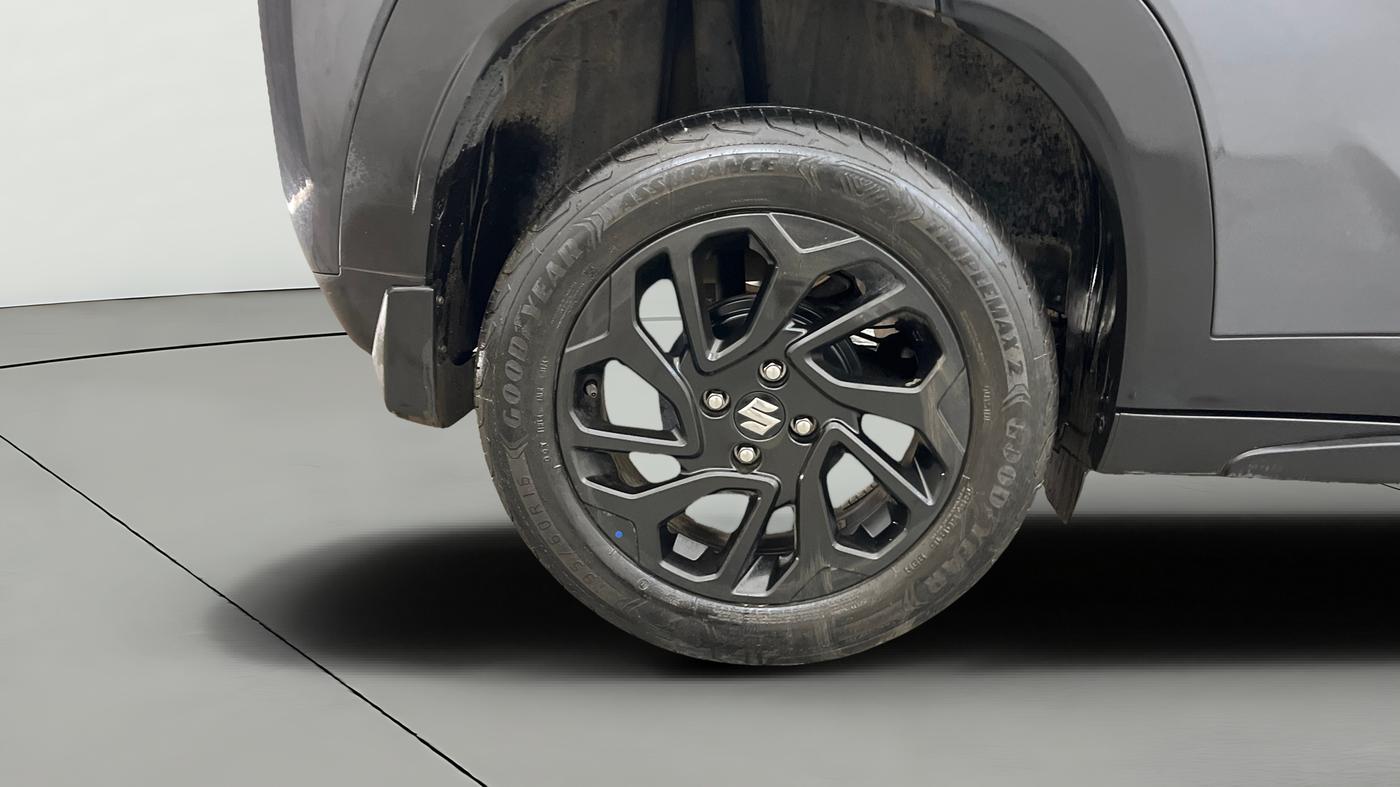 2024 Maruti FRONX DELTA PLUS 1.2L AGS, Petrol, Automatic, 14,626 km, Right Rear Wheel