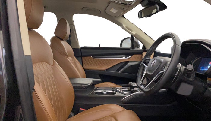 2023 MG GLOSTER SAVVY 2.0 TURBO 7 STR 2WD, Diesel, Automatic, 36,456 km, Right Side Front Door Cabin