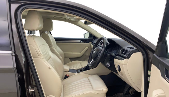 2017 Skoda Superb STYLE 1.8 TSI AT, Petrol, Automatic, 59,773 km, Right Side Front Door Cabin