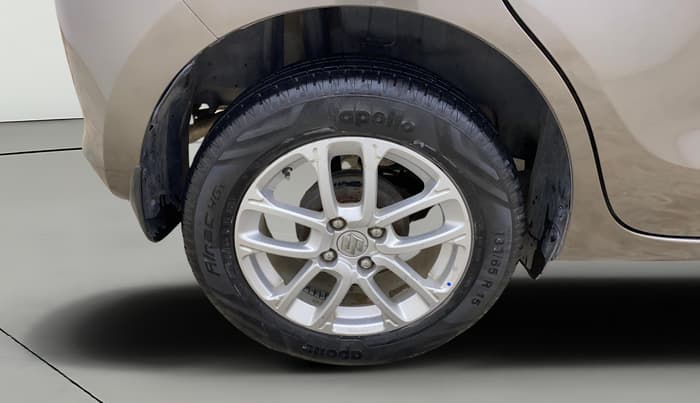 2018 Maruti Swift ZXI AMT, Petrol, Automatic, 37,103 km, Right Rear Wheel