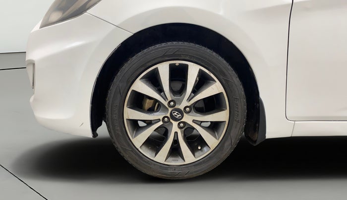 2013 Hyundai Verna FLUIDIC 1.6 CRDI SX, Diesel, Manual, 1,36,029 km, Left Front Wheel