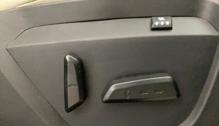 2023 Tata Safari XZA PLUS GOLD, Diesel, Automatic, 39,398 km, Driver Side Adjustment Panel