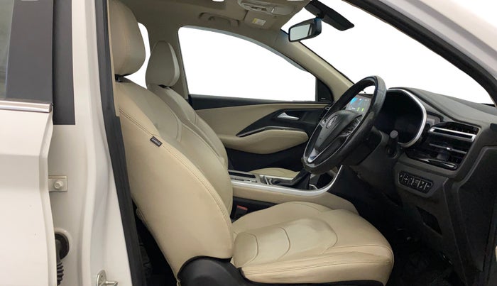 2023 MG HECTOR SHARP PRO 1.5 PETROL TURBO CVT PETROL, Petrol, Automatic, 68,526 km, Right Side Front Door Cabin