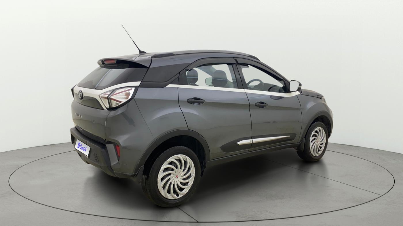 2022 Tata NEXON XM SUNROOF PETROL, Petrol, Manual, 1,15,607 km, Right Back Diagonal