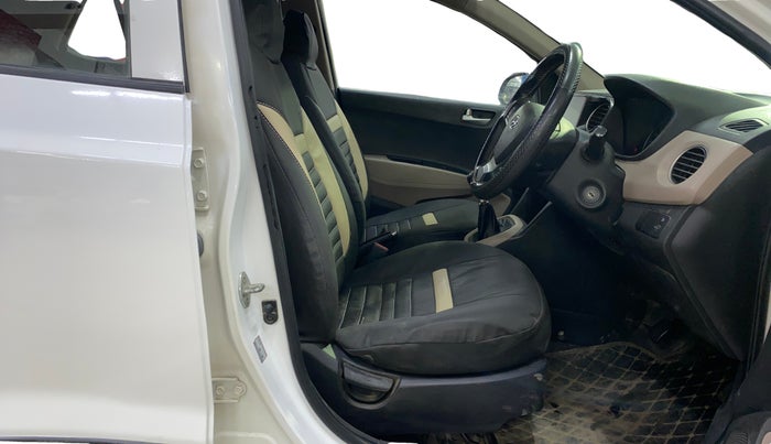 2016 Hyundai Grand i10 SPORTZ 1.2 KAPPA VTVT, Petrol, Manual, 94,743 km, Right Side Front Door Cabin