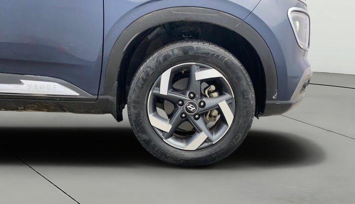 2019 Hyundai VENUE SX 1.0 TURBO, Petrol, Manual, 93,062 km, Right Front Wheel