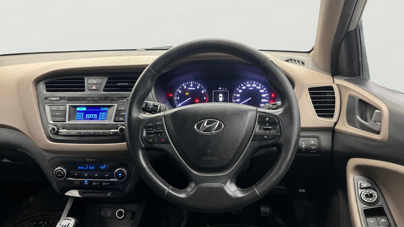 2016 Hyundai Elite i20 ASTA 1.2, Petrol, Manual, 1,17,440 km, Steering Wheel Close Up