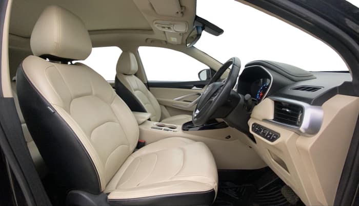 2021 MG HECTOR SHARP 1.5 PETROL CVT, Petrol, Automatic, 50,581 km, Right Side Front Door Cabin