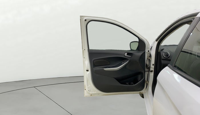 2018 Ford New Figo TITANIUM1.5 DIESEL, Diesel, Manual, 51,350 km, LHS Front Door