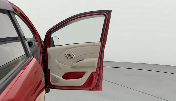 2016 Datsun Redi Go T (O), Petrol, Manual, 42,701 km, RHS Front Door