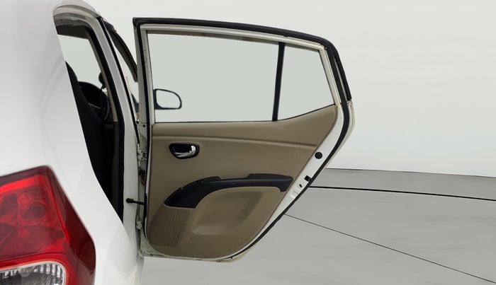 2013 Hyundai i10 MAGNA 1.1, CNG, Manual, 1,06,330 km, RHS Rear Door