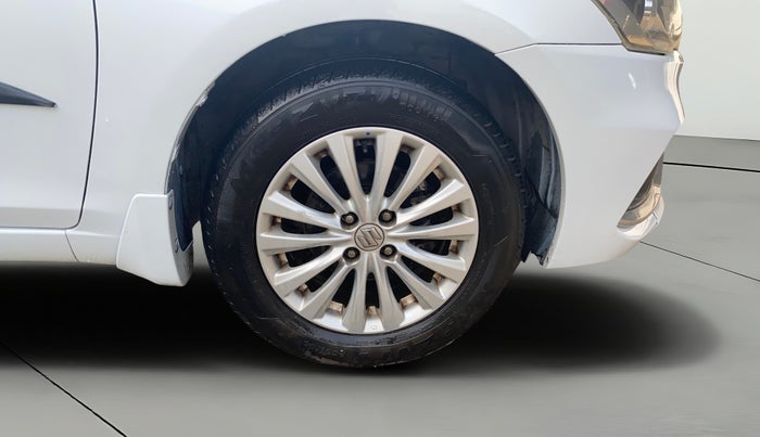 2018 Maruti Ciaz DELTA 1.4 MT PETROL, Petrol, Manual, 1,04,006 km, Right Front Wheel