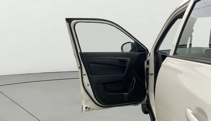 2022 Maruti Vitara Brezza LXI, Petrol, Manual, 13,508 km, LHS Front Door