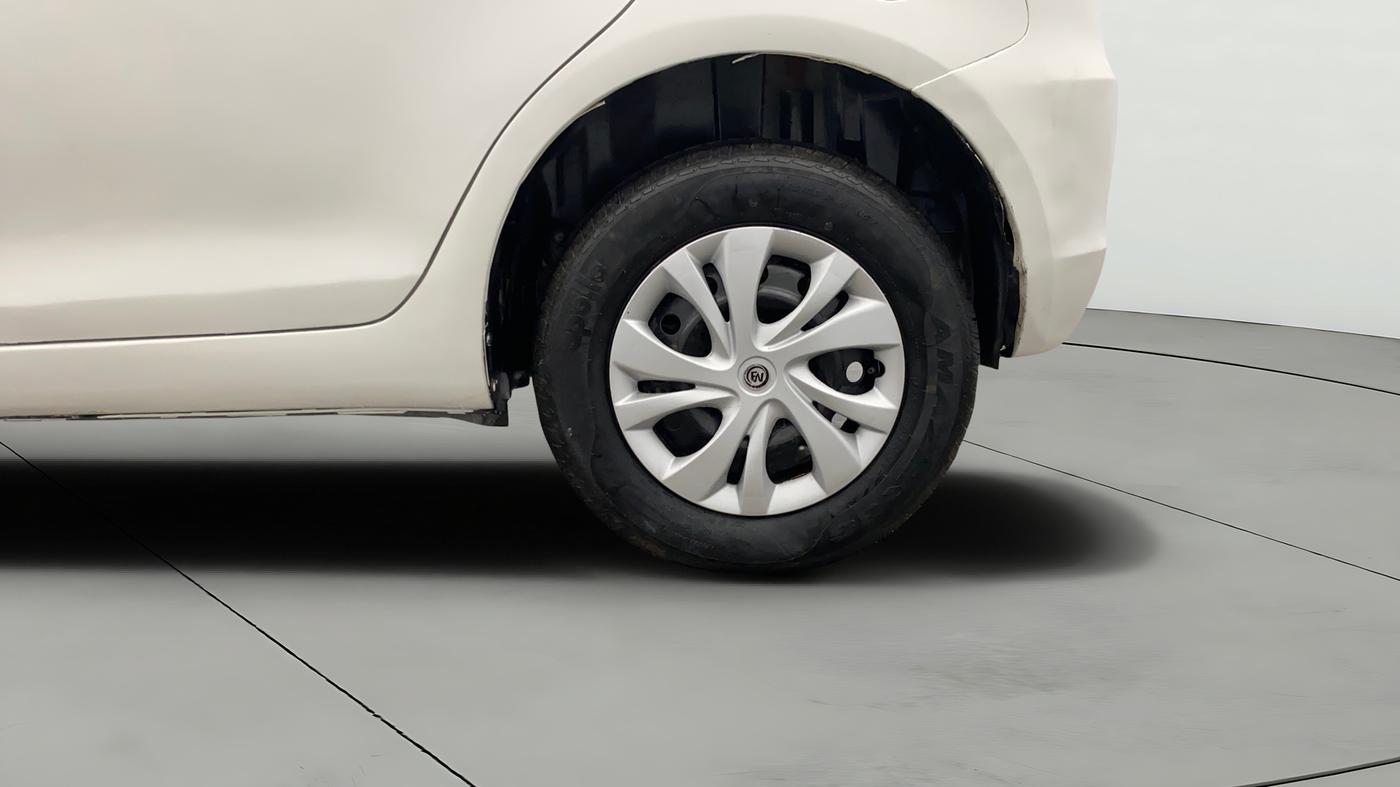2014 Maruti Swift VXI, Petrol, Manual, 19,993 km, Left Rear Wheel