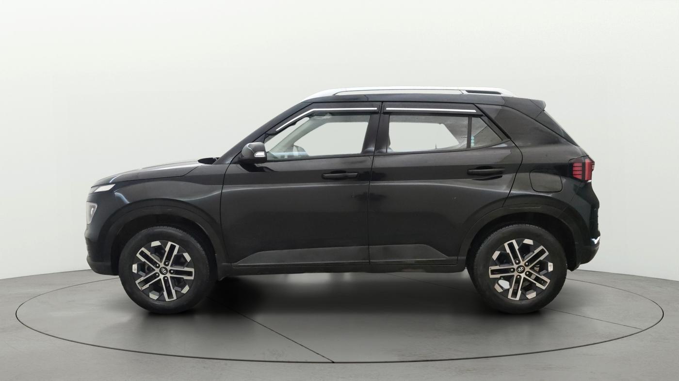 2024 Hyundai VENUE SX 1.5 CRDI, Diesel, Manual, 24,479 km, Left Side