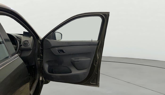 2016 Renault Kwid RXT 0.8, Petrol, Manual, 31,737 km, RHS Front Door