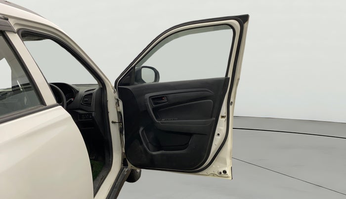 2021 Maruti Vitara Brezza LXI, Petrol, Manual, 79,363 km, RHS Front Door