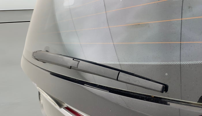 2023 Hyundai NEW I20 ASTA (O) 1.2 MT, Petrol, Manual, 7,718 km, Rear Wiper