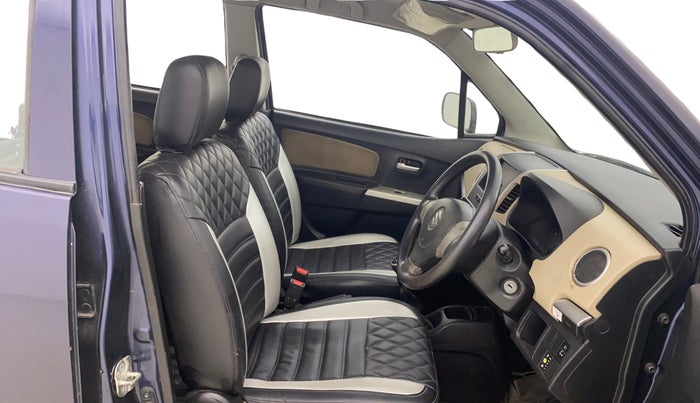 2017 Maruti Wagon R 1.0 LXI CNG, CNG, Manual, 1,01,847 km, Right Side Front Door Cabin