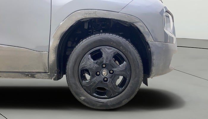 2022 Tata PUNCH ACCOMPLISHED MT, Petrol, Manual, 17,195 km, Right Front Wheel