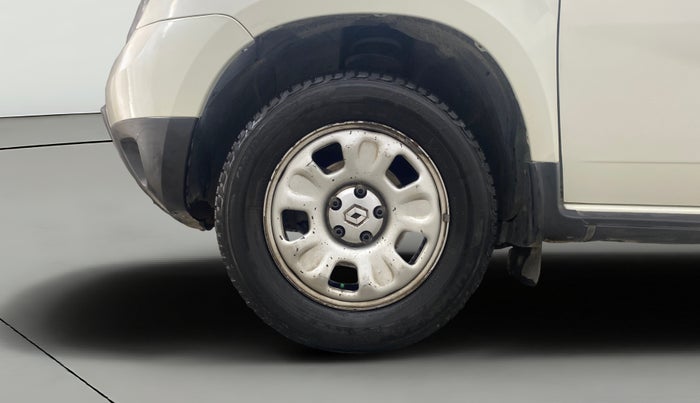 2014 Renault Duster 85 PS RXE DIESEL, Diesel, Manual, 97,110 km, Left Front Wheel