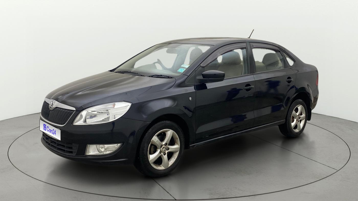 2013 Skoda Rapid ELEGANCE 1.6 TDI CR MT, Diesel, Manual, 1,37,813 km, Left Front Diagonal