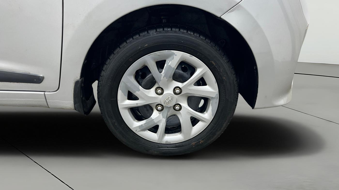 2018 Hyundai Grand i10 SPORTZ 1.2 KAPPA VTVT, Petrol, Manual, 71,176 km, Right Front Wheel