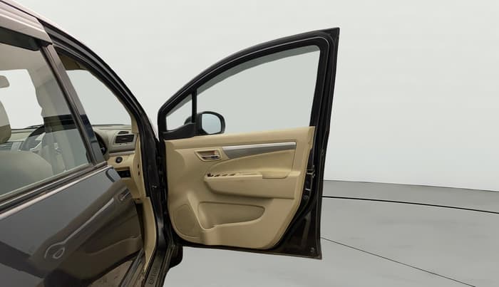 2017 Maruti Ertiga ZXI+, Petrol, Manual, 26,916 km, RHS Front Door