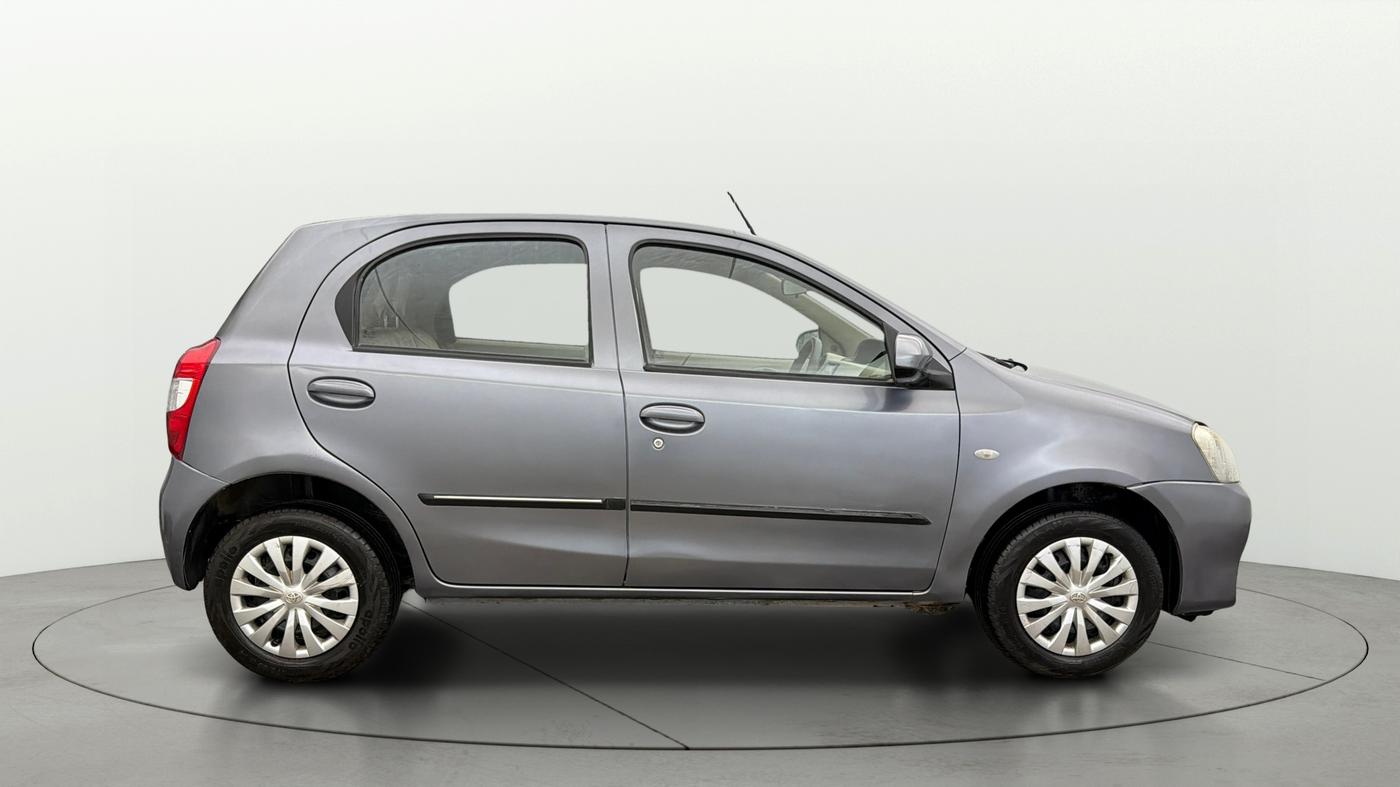 2015 Toyota Etios Liva G, Petrol, Manual, 52,006 km, Right Side View