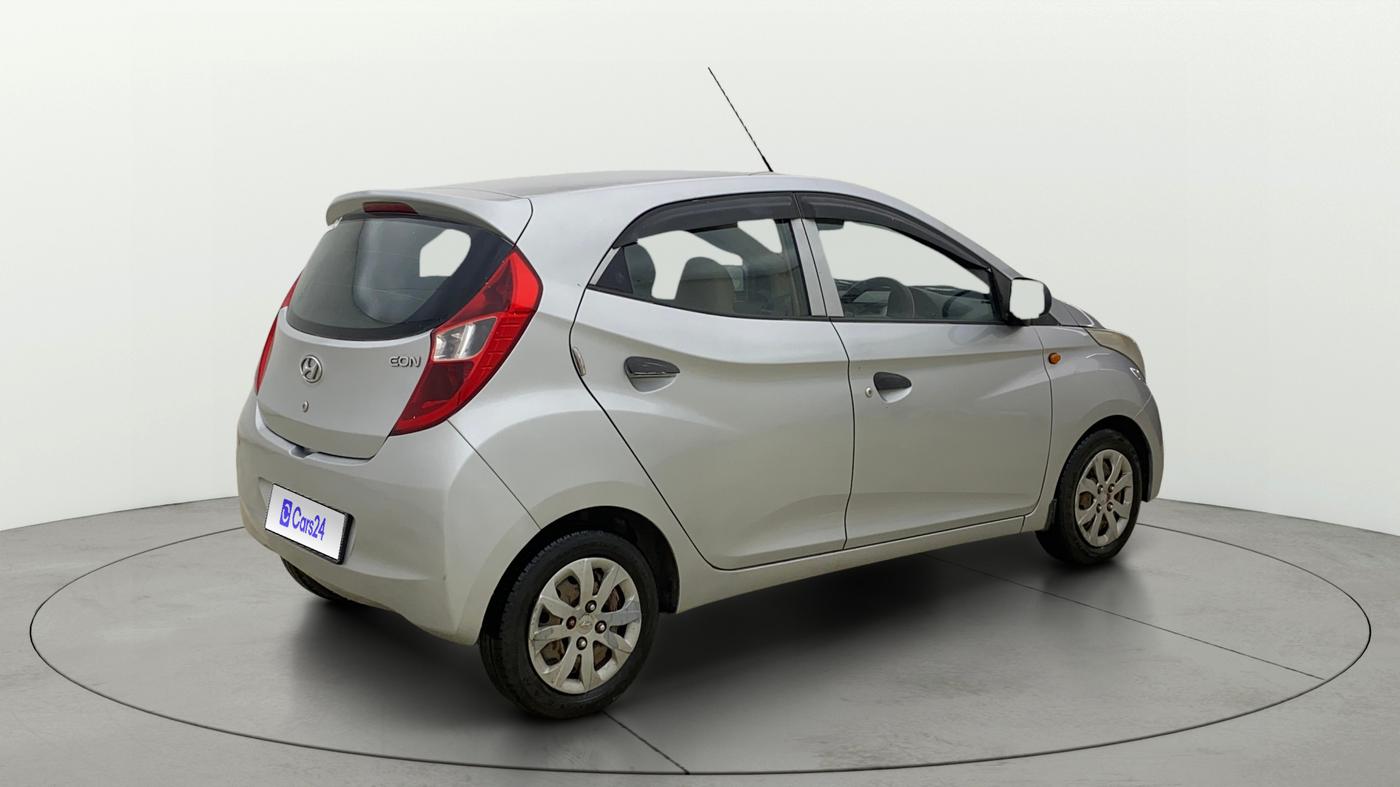 2017 Hyundai Eon MAGNA +, Petrol, Manual, 29,910 km, Right Back Diagonal