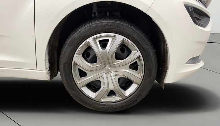 2022 Tata ALTROZ XM PLUS PETROL, Petrol, Manual, 33,960 km, Right Front Wheel