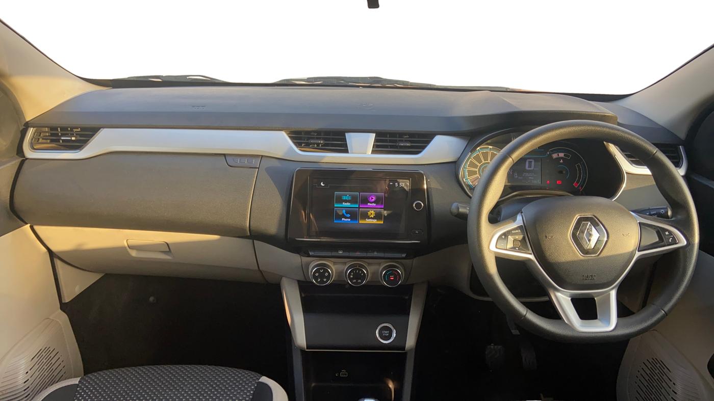 2022 Renault TRIBER RXZ AMT, Petrol, Automatic, 29,665 km, Dashboard