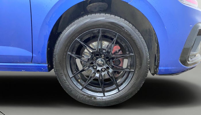 2022 Volkswagen VIRTUS TOPLINE TSI 1.0 MT, Petrol, Manual, 46,472 km, Right Front Wheel