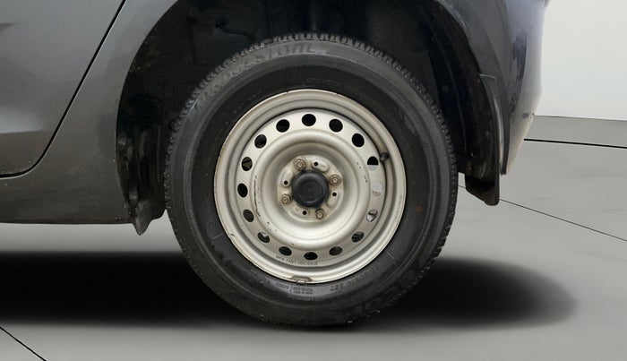 2020 Tata ALTROZ XE PETROL, Petrol, Manual, 28,916 km, Left Rear Wheel