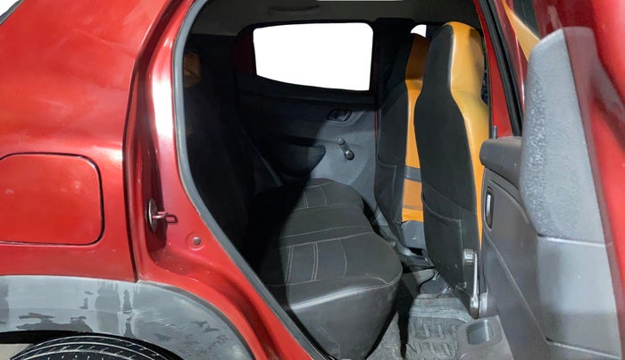 2016 Renault Kwid RXT 0.8, Petrol, Manual, 45,598 km, Right Side Rear Door Cabin