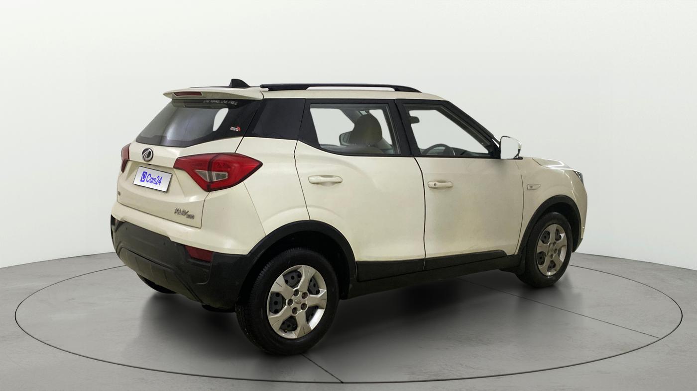2019 Mahindra XUV300 W6 1.2 PETROL, Petrol, Manual, 47,903 km, Right Back Diagonal