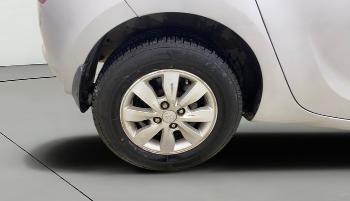 2013 Hyundai i20 SPORTZ 1.4 CRDI, Diesel, Manual, 1,05,964 km, Right Rear Wheel