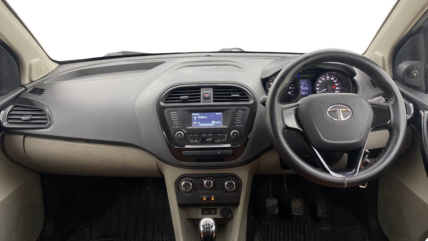 2018 Tata Tiago XT PETROL, Petrol, Manual, 1,01,092 km, Dashboard