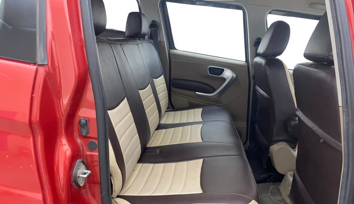 2017 Mahindra TUV300 T8, Diesel, Manual, 50,574 km, Right Side Rear Door Cabin
