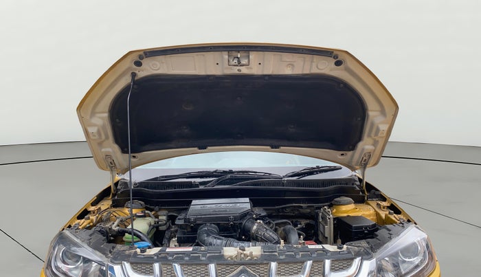 2016 Maruti Vitara Brezza ZDI PLUS DUAL TONE, Diesel, Manual, 61,834 km, Open Bonet