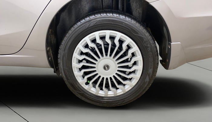 2016 Maruti Ciaz VDI+ SHVS, Diesel, Manual, 1,18,363 km, Left Rear Wheel