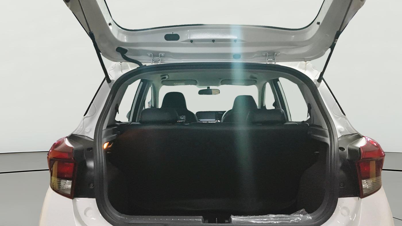 2025 Hyundai GRAND I10 NIOS SPORTZ AMT 1.2 KAPPA VTVT, Petrol, Automatic, 5,223 km, Boot Open Zoomed View