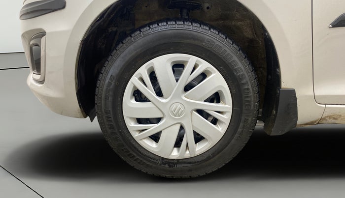 2015 Maruti Swift VXI, Petrol, Manual, 83,369 km, Left Front Wheel
