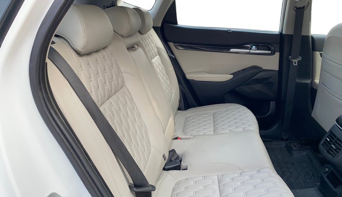 2019 KIA SELTOS HTX 1.5 PETROL, Petrol, Manual, 65,003 km, Right Side Rear Door Cabin