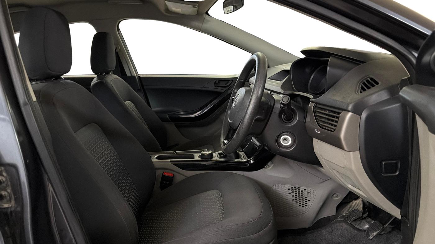 2019 Tata NEXON XM PETROL, Petrol, Manual, 77,671 km, Right Side Front Door Cabin