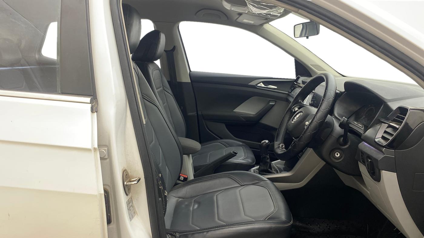 2022 Skoda KUSHAQ AMBITION CLASSIC 1.0L TSI MT, Petrol, Manual, 97,794 km, Right Side Front Door Cabin